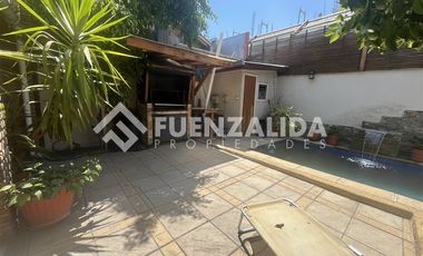 Casa en Venta en Los Leones / Holanda