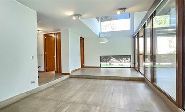 Casa en Arriendo en Cercana comercio