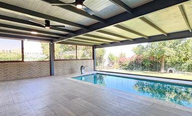 Casa en Arriendo en Cercana comercio