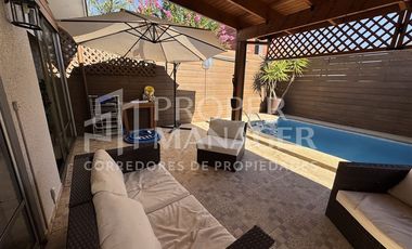 Casa en Venta en Casa 3D-2B-4Estac + Terraza + Piscina Doña Las Violetas