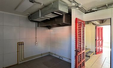 Local Comercial en Arriendo en Av. Tabancura / Kennedy