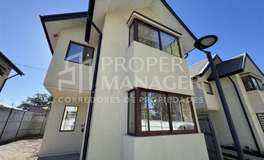 Casa en Arriendo en Casa 74m2 3D-3B en Condominio Privado