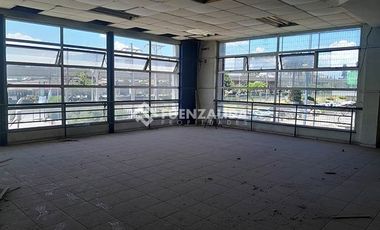 Local Comercial en Venta en Metro Elisa Correa/ Concha y Toro