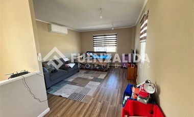 Casa en Venta en Camino del Arpa/ Víctor Troncoso Muñoz/ Cond. Prados de Buin II