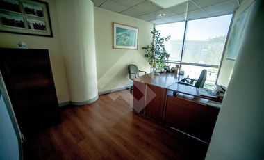 Oficina en Venta en Av Del Valle con Santa Clara