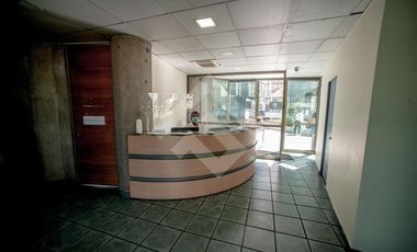 Oficina en Venta en Av Del Valle con Santa Clara