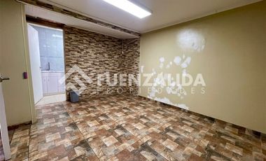 Casa en Venta en Avenida San Pablo & Santa Victoria