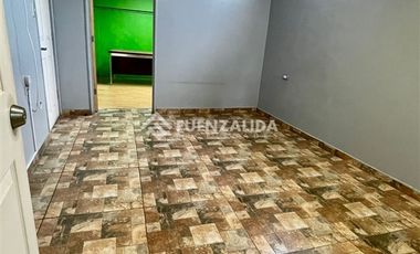 Casa en Venta en Avenida San Pablo & Santa Victoria