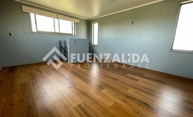 Casa en Venta en Avenida San Pablo & Santa Victoria