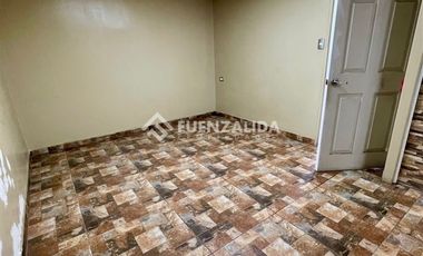 Casa en Venta en Avenida San Pablo & Santa Victoria