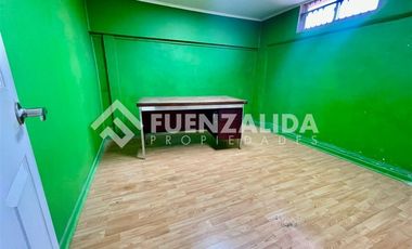 Casa en Venta en Avenida San Pablo & Santa Victoria