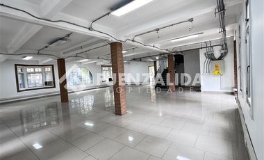 Oficina en Arriendo en El Bosque/ Carmen Silva