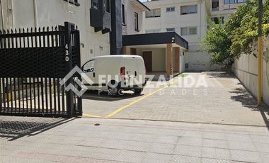 Oficina en Arriendo en El Bosque/ Carmen Silva