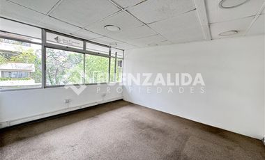 Oficina en Arriendo en El Bosque/ Carmen Silva