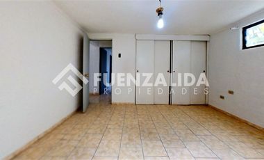 Casa en Venta en Ochagavia 01236