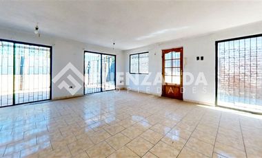 Casa en Venta en Ochagavia 01236