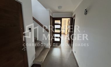 Casa en Venta en Casa 4D+4B Parque Universitario