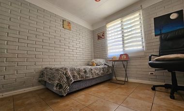 Casa en Venta en Ongolmo 622