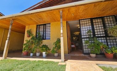 Casa en Venta en Ongolmo 622