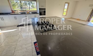 Casa en Venta en Casa 260 m² en Parcela 5.000 m² – Sector Oro Verde, Chillán