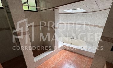 Casa en Venta en Casa 500 m² en Terreno 1.377 m² con Piscina y Quincho – Quilamapu, Chillán