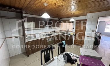 Casa en Venta en Casa 3 Dormitorios con Estacionamiento Techado – Villa Las Crisálidas, Chillán