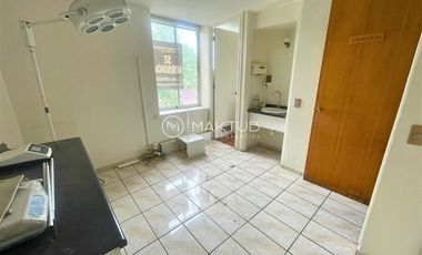 Oficina en Venta en Calle Blanco a pasos de Plaza Victoria y Avenida Errázuriz