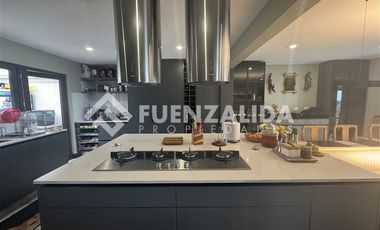 Casa en Venta en Santo Domingo tradicional vista al mar