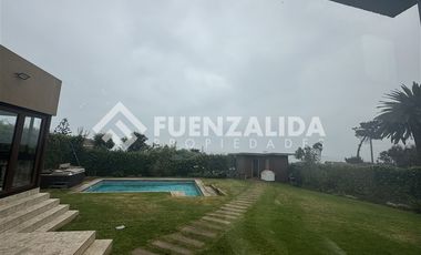 Casa en Venta en Santo Domingo tradicional vista al mar