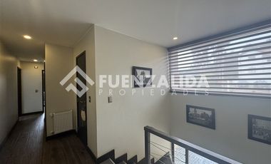 Casa en Venta en Santo Domingo tradicional vista al mar