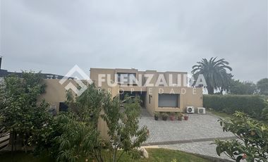 Casa en Venta en Santo Domingo tradicional vista al mar