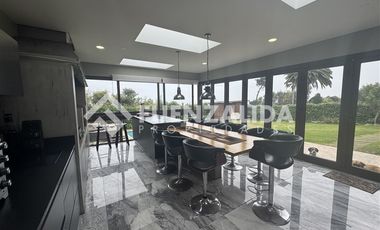 Casa en Venta en Santo Domingo tradicional vista al mar