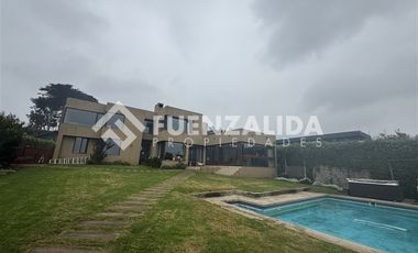 Casa en Venta en Santo Domingo tradicional vista al mar