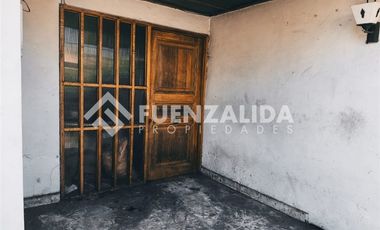 Casa en Venta en Carlos Alvarado.