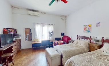 CASA 4 AMBIENTES CON GARAGE PATIO Y PARRILLA