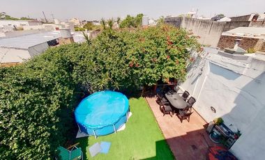 CASA 4 AMBIENTES CON GARAGE PATIO Y PARRILLA