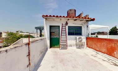 CASA 4 AMBIENTES CON GARAGE PATIO Y PARRILLA