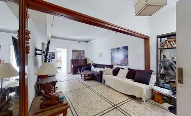 CASA 4 AMBIENTES CON GARAGE PATIO Y PARRILLA