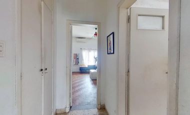 CASA 4 AMBIENTES CON GARAGE PATIO Y PARRILLA