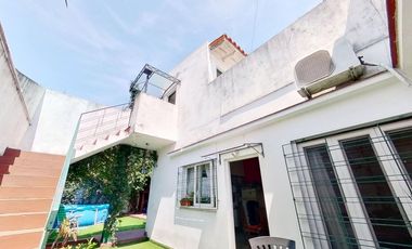 CASA 4 AMBIENTES CON GARAGE PATIO Y PARRILLA