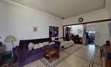 CASA 4 AMBIENTES CON GARAGE PATIO Y PARRILLA