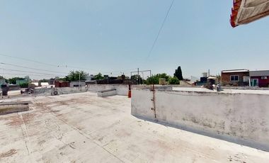 CASA 4 AMBIENTES CON GARAGE PATIO Y PARRILLA