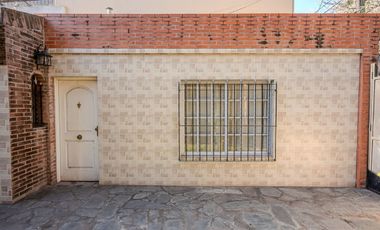 VENTA CASA 3 AMB. C/ 2 COCHERAS EN MARTIN CORONADO