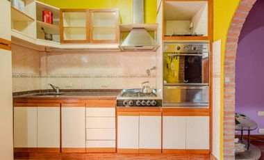 VENTA CASA 3 AMB. C/ 2 COCHERAS EN MARTIN CORONADO