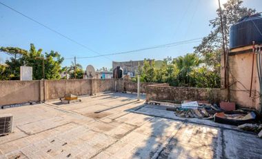 VENTA CASA 3 AMB. C/ 2 COCHERAS EN MARTIN CORONADO