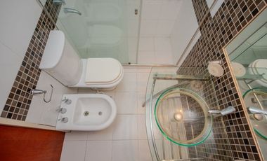 VENTA CASA 3 AMB. C/ 2 COCHERAS EN MARTIN CORONADO