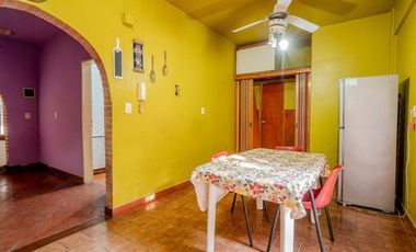 VENTA CASA 3 AMB. C/ 2 COCHERAS EN MARTIN CORONADO