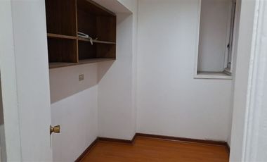 Oficina en Arriendo en Metro Santa Lucia