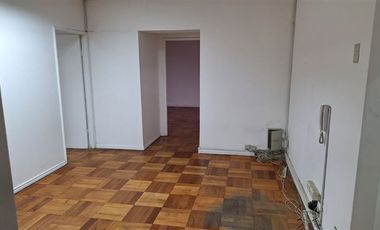 Oficina en Arriendo en Metro Santa Lucia