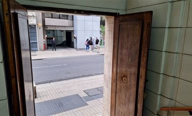 Oficina en Arriendo en Metro Santa Lucia